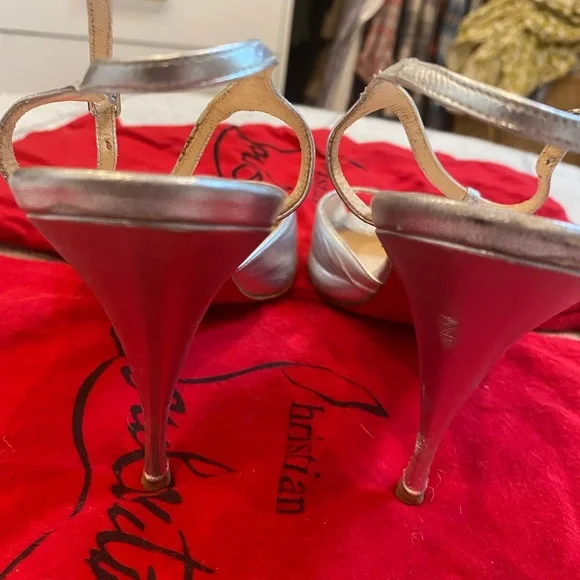 Christian Louboutin Silver T Strap Slingback Heels, RARE, EU 39.5, gently worn - Picture 8 of 10